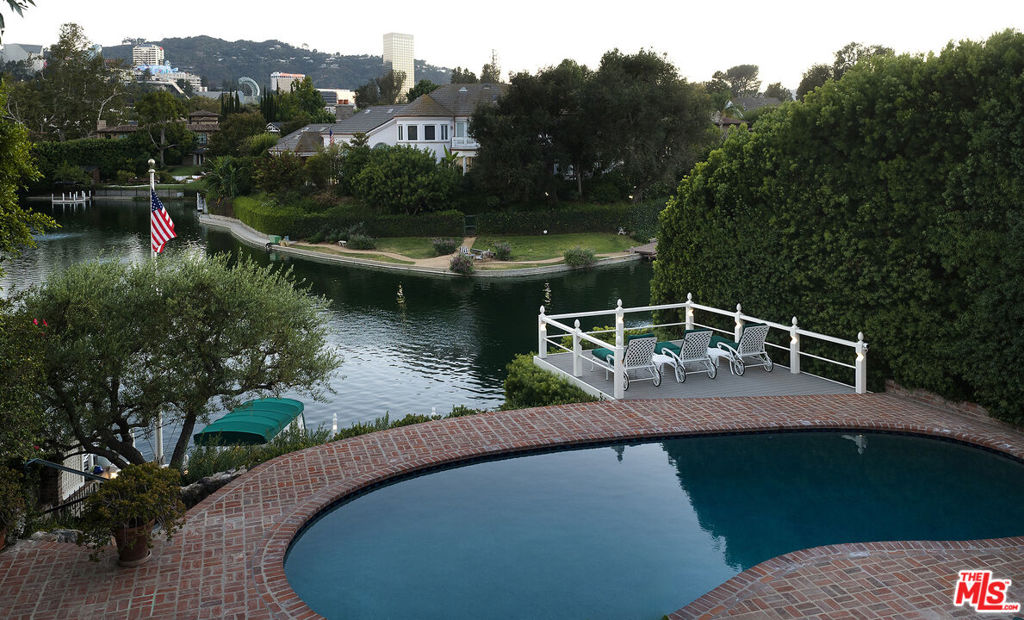 10030 Toluca Lake Avenue Property Photo 35