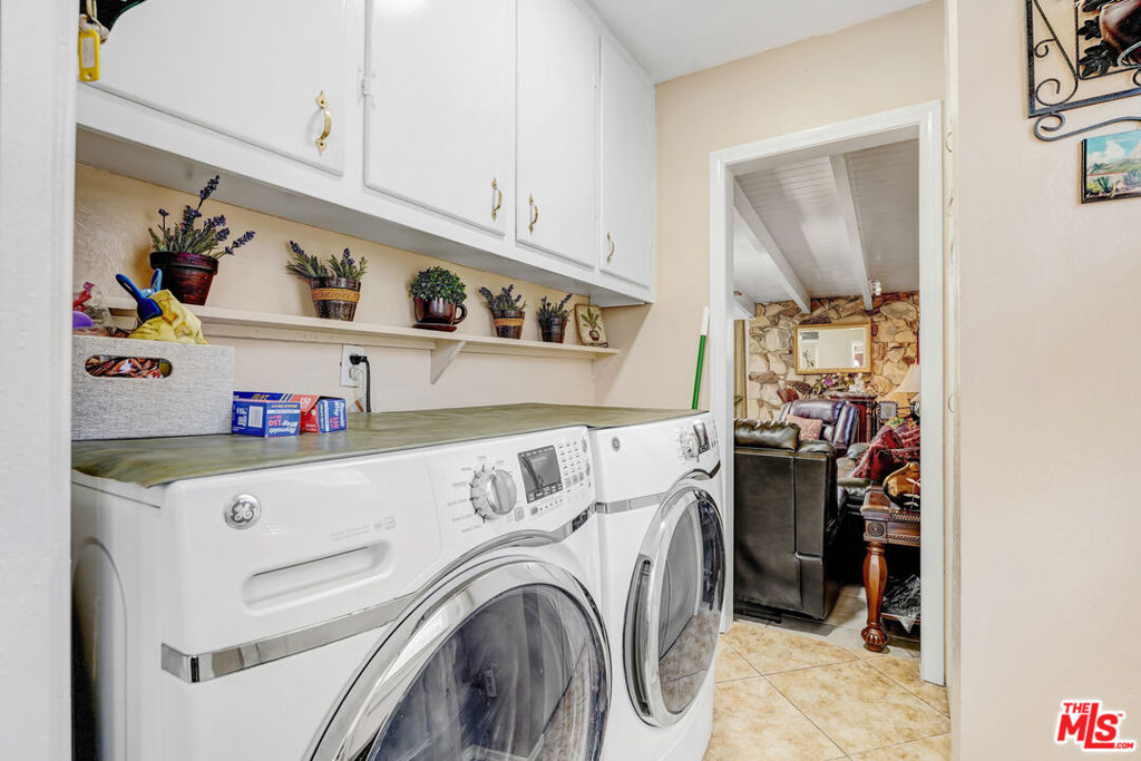 7523 N Ontario Street Property Photo 17