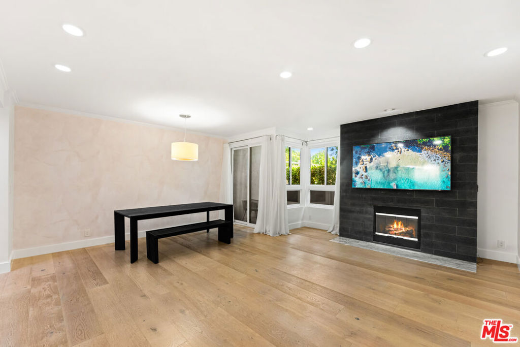 12115 San Vicente Boulevard 107 Property Photo 7
