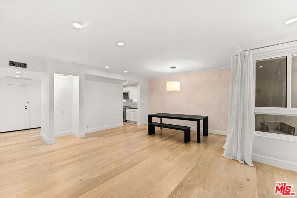 12115 San Vicente Boulevard 107 Property Photo 8