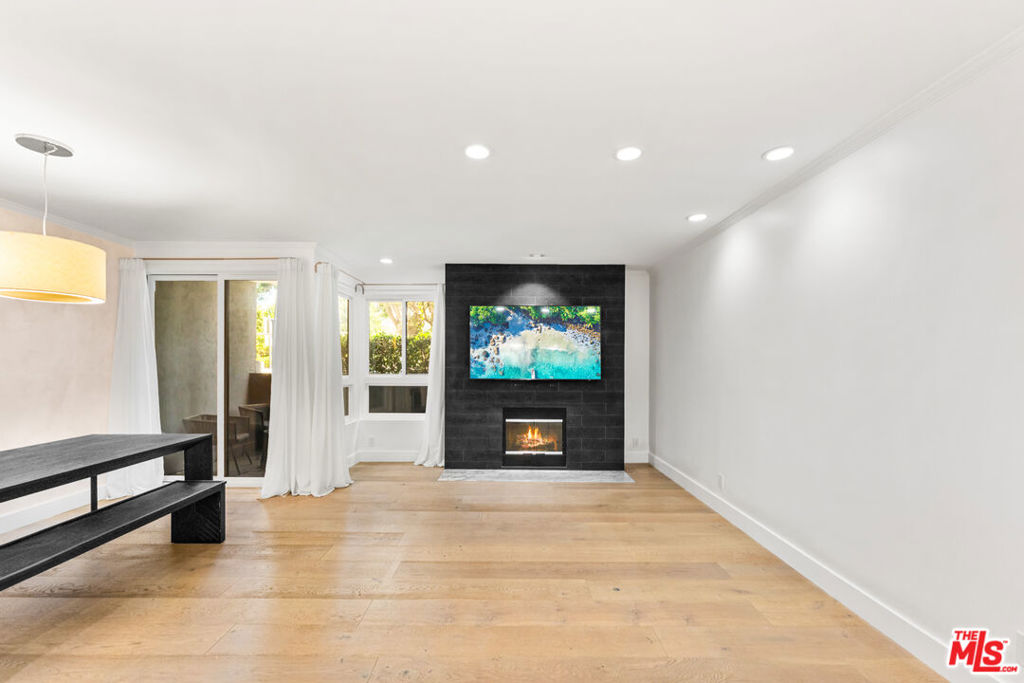 12115 San Vicente Boulevard 107 Property Photo 12