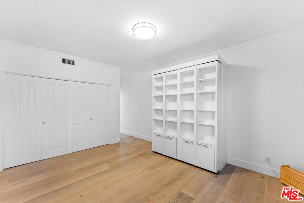 12115 San Vicente Boulevard 107 Property Photo 23