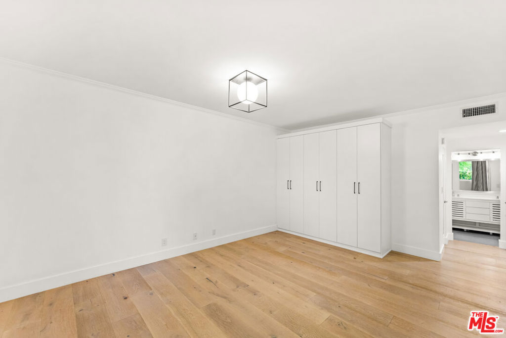 12115 San Vicente Boulevard 107 Property Photo 26