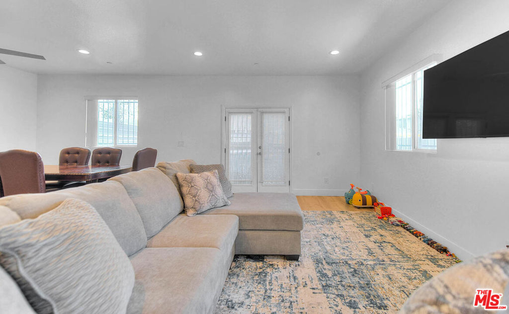 11031 S Burin Avenue Property Photo 15