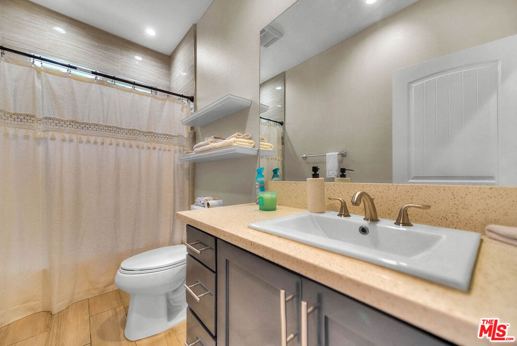11031 S Burin Avenue Property Photo 35
