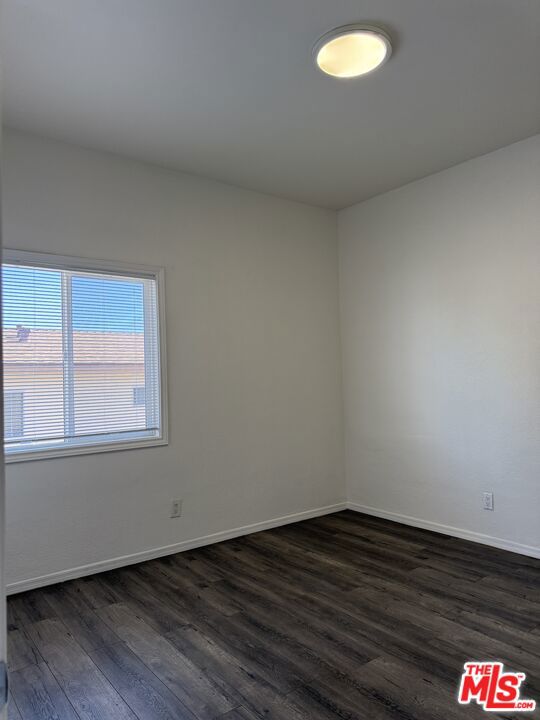 3965 Brighton Avenue 1/4 Property Photo 13