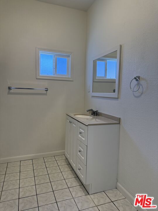 3965 Brighton Avenue 1/4 Property Photo 15