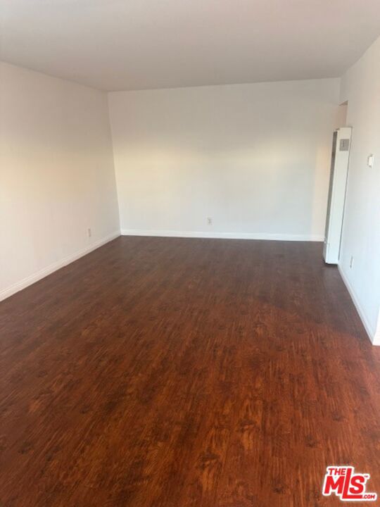 1136 W 109th Place Property Photo 4
