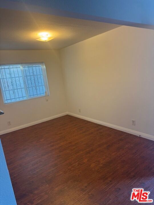 1136 W 109th Place Property Photo 5
