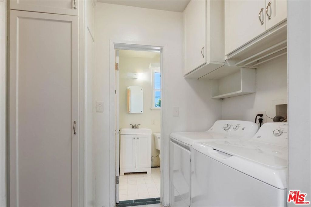 4021 Degnan Boulevard Property Photo 11