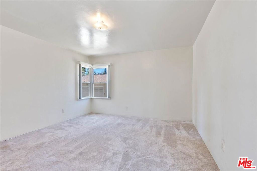 4021 Degnan Boulevard Property Photo 16