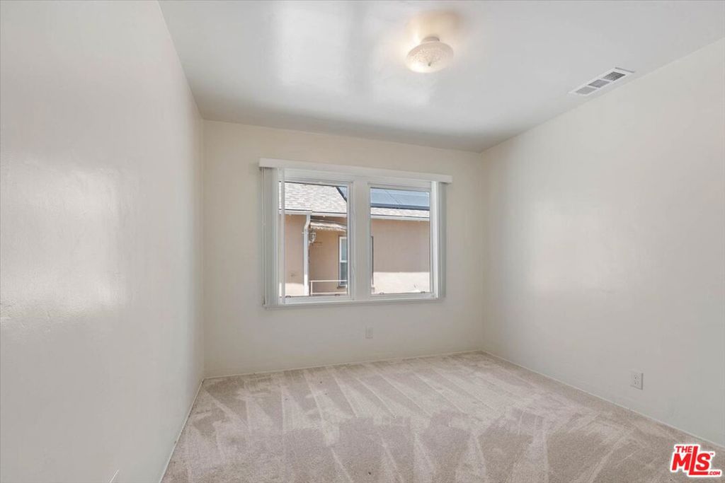 4021 Degnan Boulevard Property Photo 17
