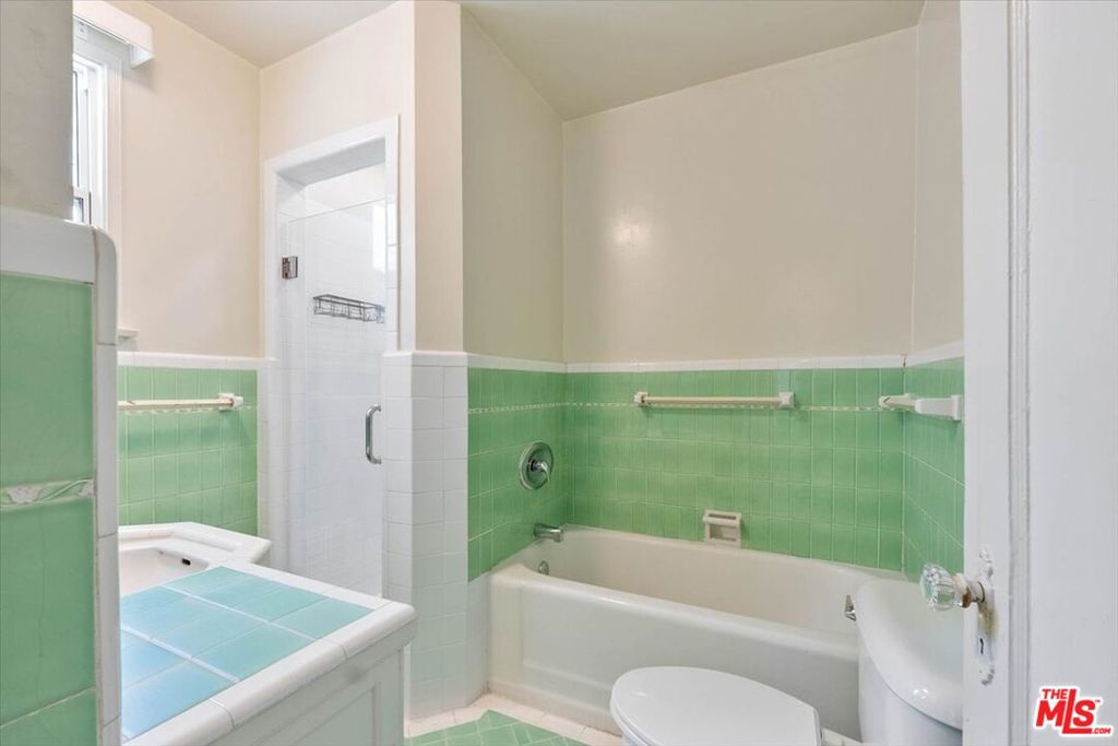 4021 Degnan Boulevard Property Photo 18