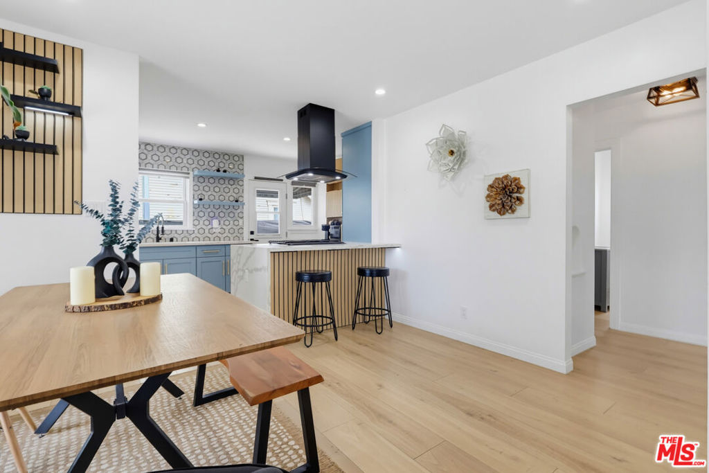 2022 W 77th Street Property Photo 14