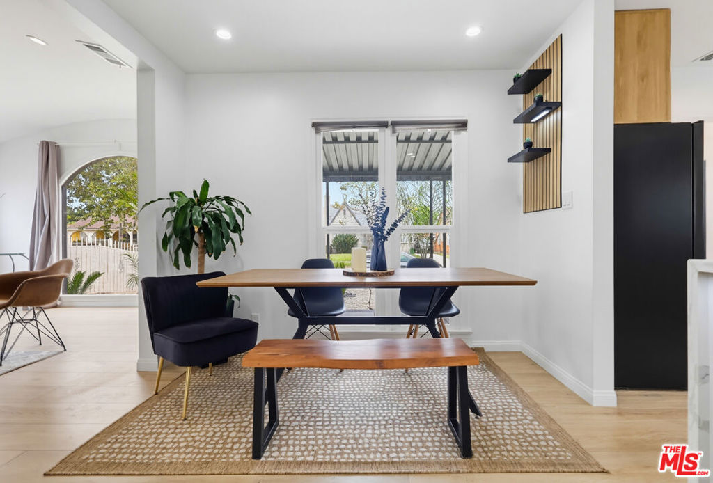 2022 W 77th Street Property Photo 17