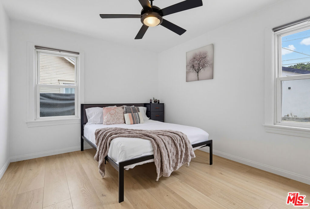 2022 W 77th Street Property Photo 42