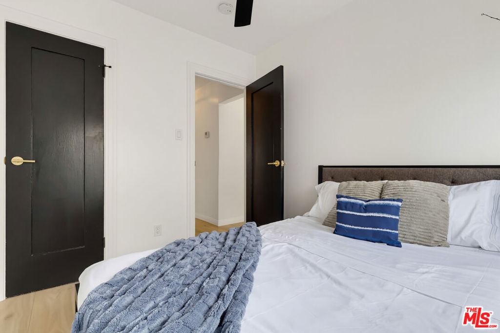 2022 W 77th Street Property Photo 47