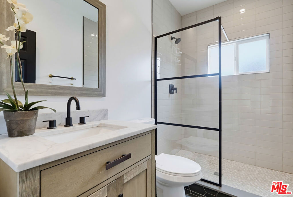 2022 W 77th Street Property Photo 73