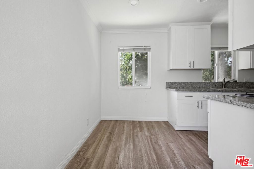 6612 De Longpre Avenue 5 Property Photo 6