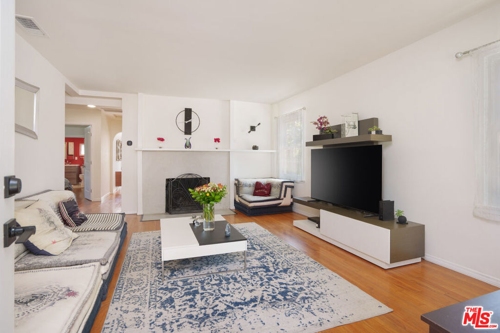 4931 Coolidge Avenue Property Photo 4