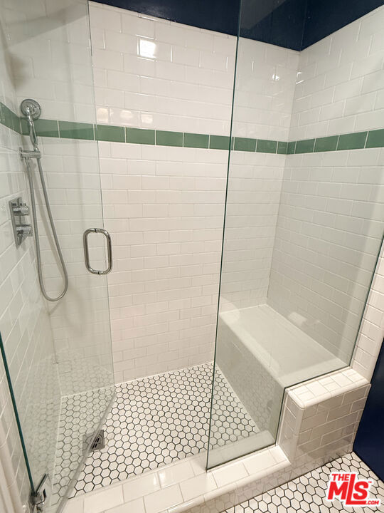 950 N Kings Road 168 Property Photo 8