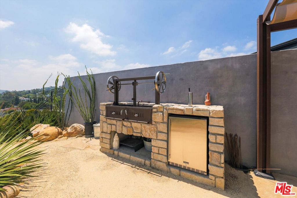 11001 Wrightwood Place Property Photo 36