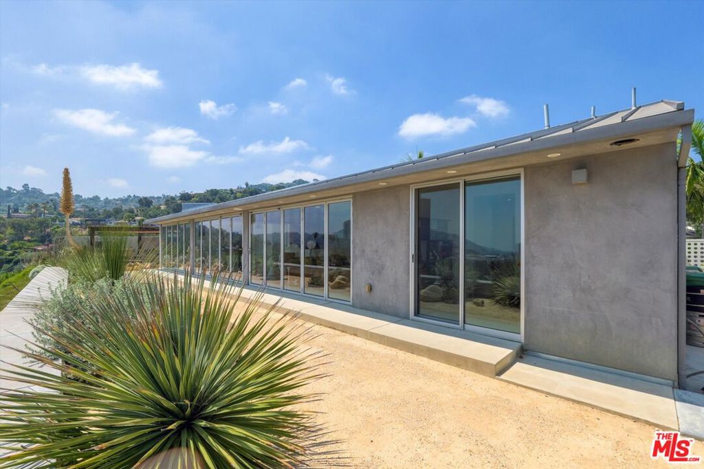 11001 Wrightwood Place Property Photo 41