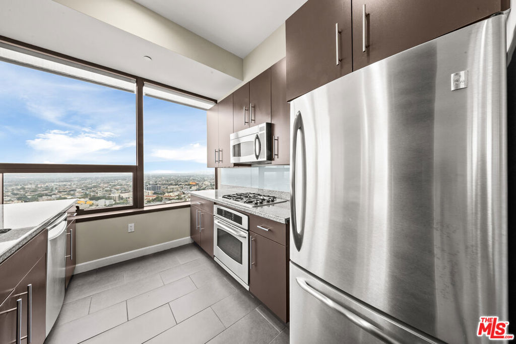 1100 Wilshire Boulevard 2411 Property Photo 8