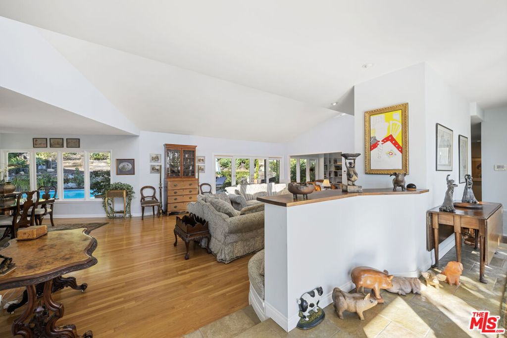 11215 W Sunset Boulevard Property Photo 17