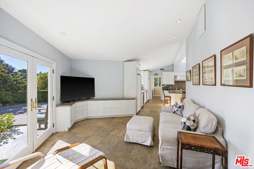 11215 W Sunset Boulevard Property Photo 32