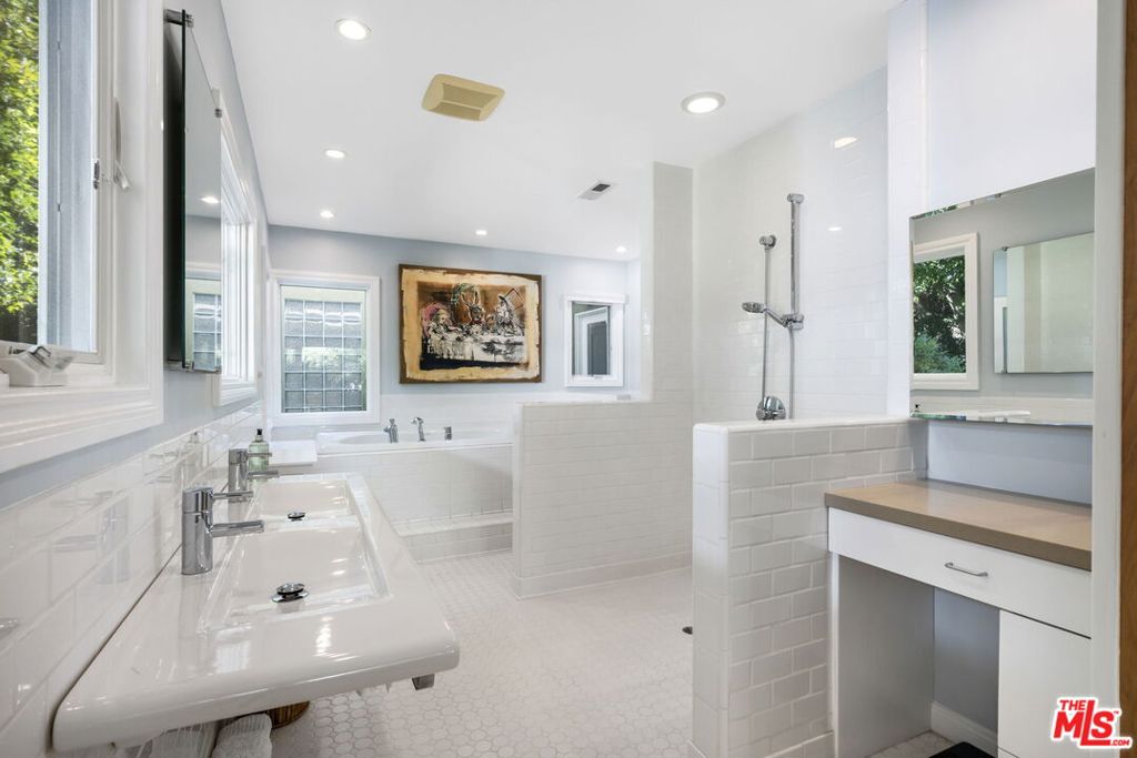11215 W Sunset Boulevard Property Photo 44