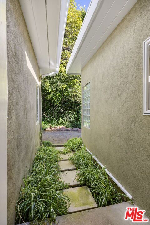 11215 W Sunset Boulevard Property Photo 51
