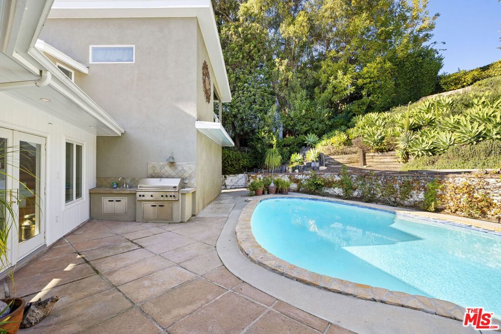 11215 W Sunset Boulevard Property Photo 61