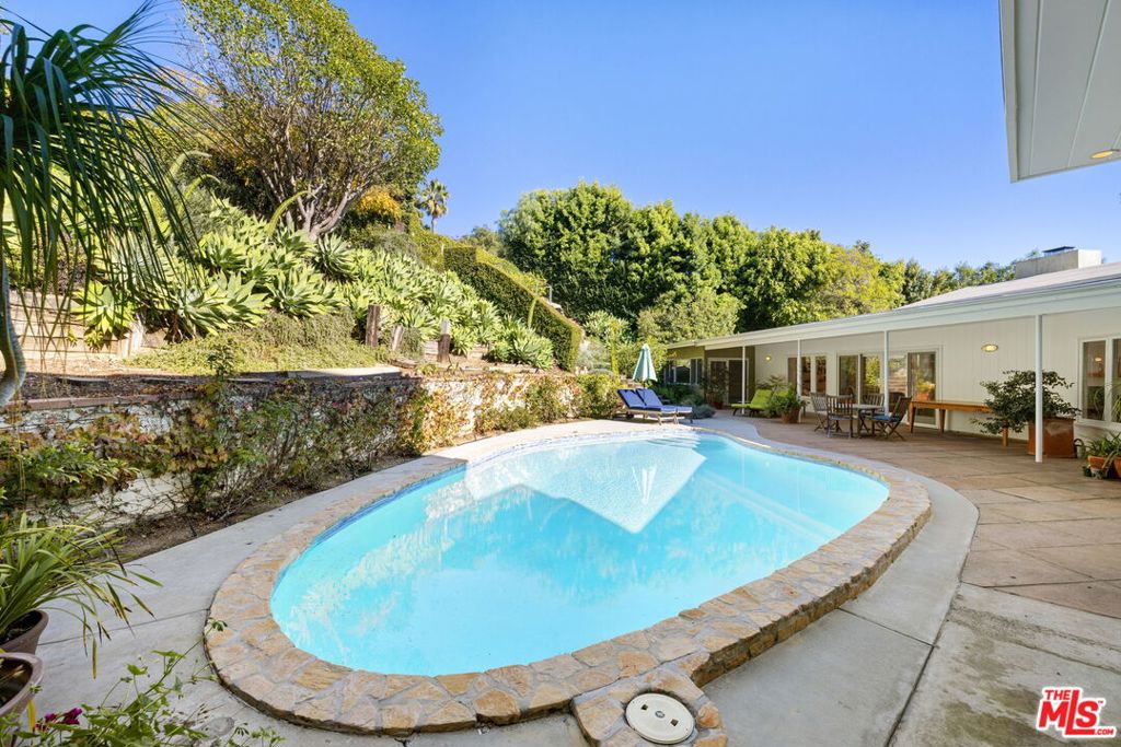 11215 W Sunset Boulevard Property Photo 62