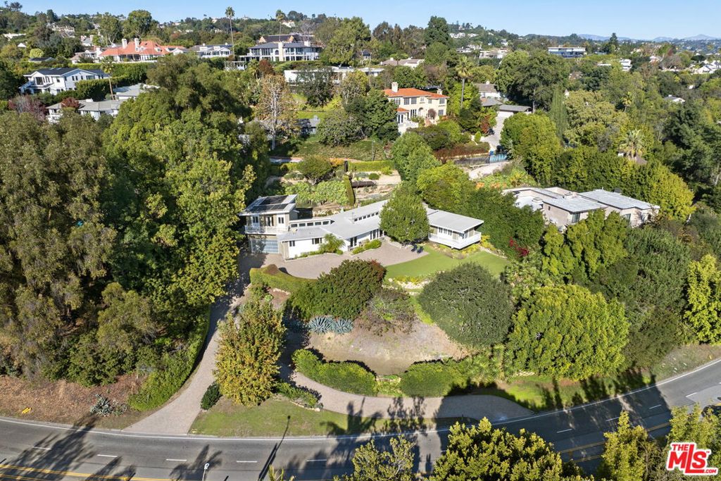 11215 W Sunset Boulevard Property Photo 72