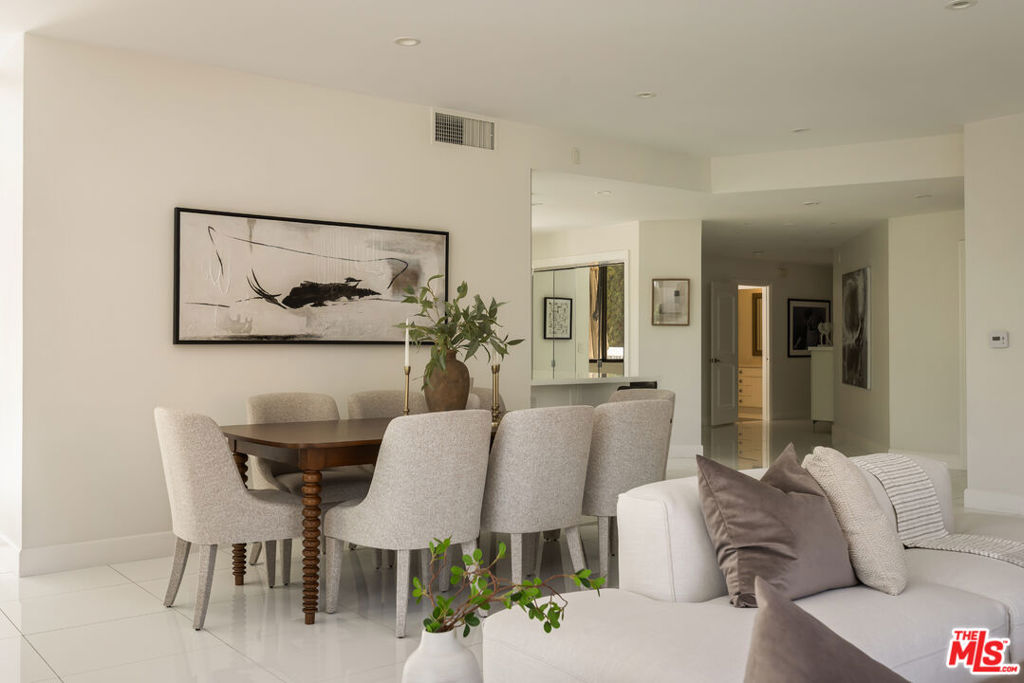 4460 Wilshire Boulevard 207 Property Photo 13