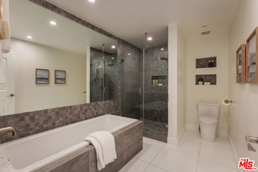 4460 Wilshire Boulevard 207 Property Photo 48