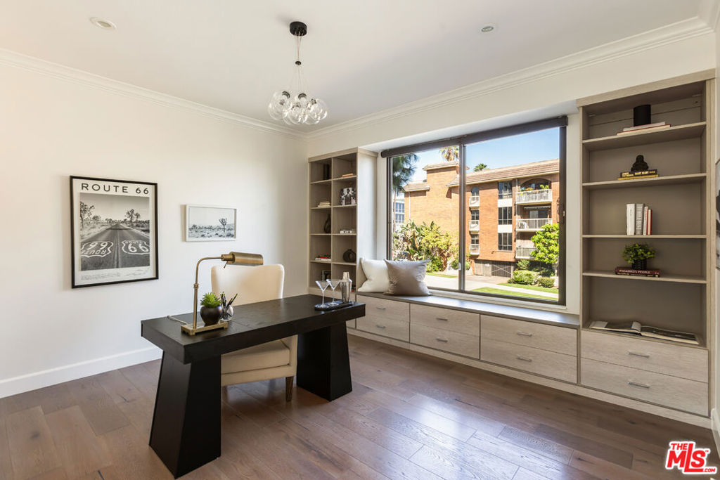 4460 Wilshire Boulevard 207 Property Photo 60