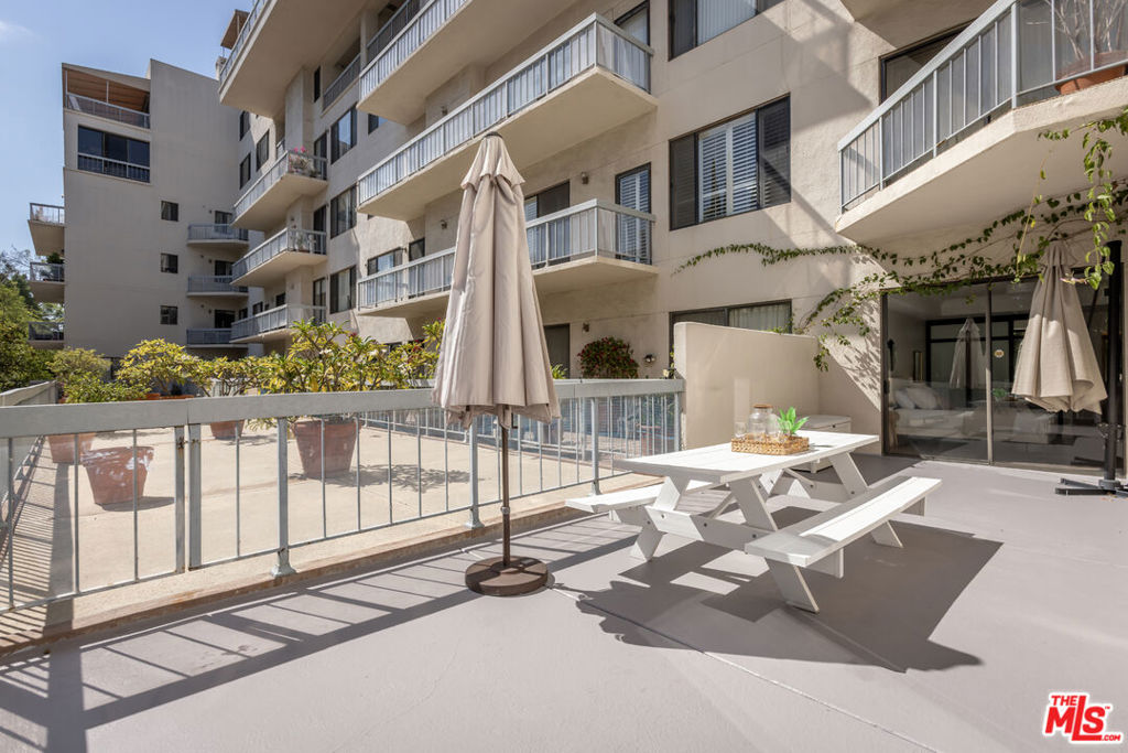 4460 Wilshire Boulevard 207 Property Photo 66