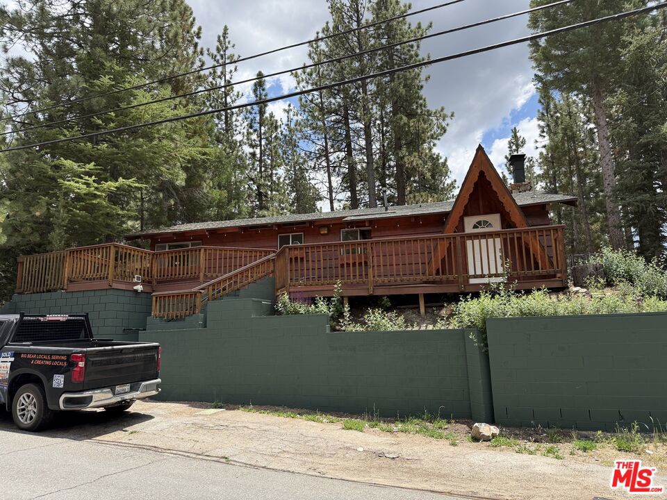 42995 Sunset Drive Property Photo 1