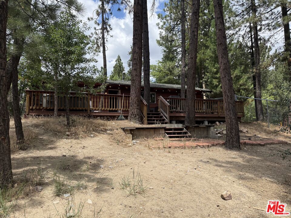 42995 Sunset Drive Property Photo 3