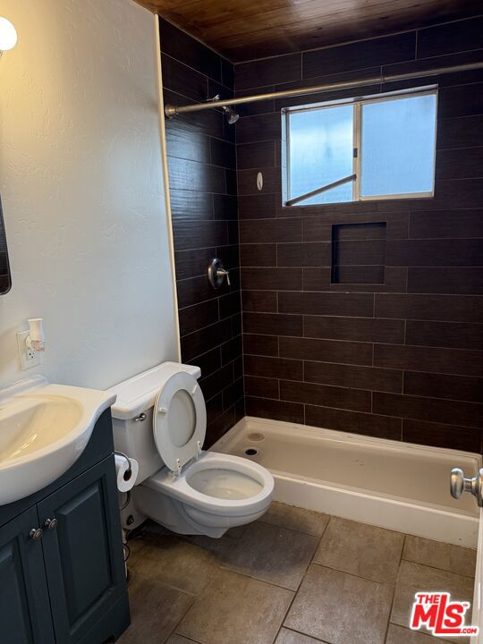 42995 Sunset Drive Property Photo 9