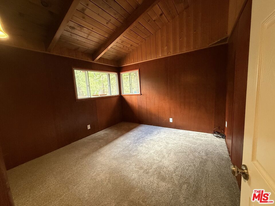 42995 Sunset Drive Property Photo 11