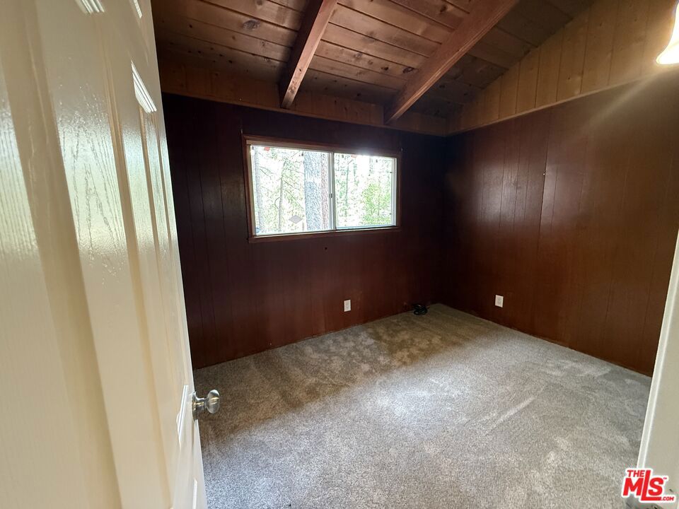 42995 Sunset Drive Property Photo 15