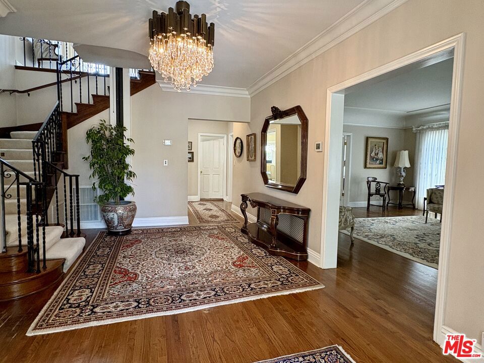 414 N Las Palmas Avenue Property Photo 2