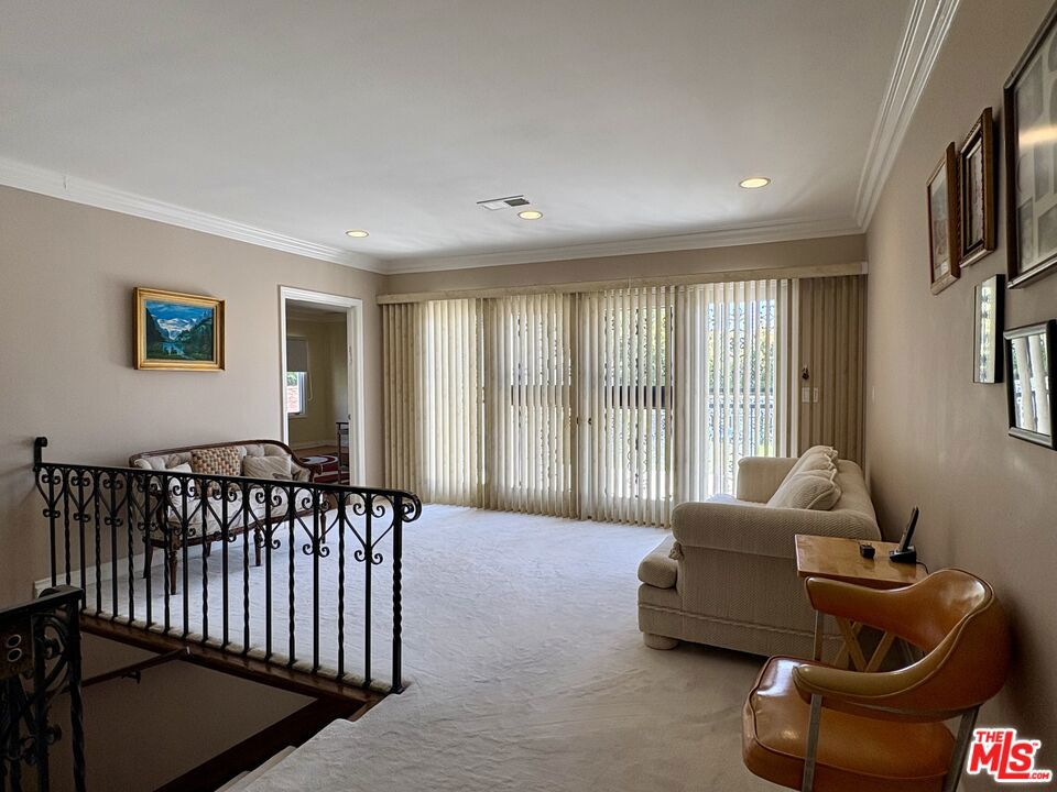 414 N Las Palmas Avenue Property Photo 25
