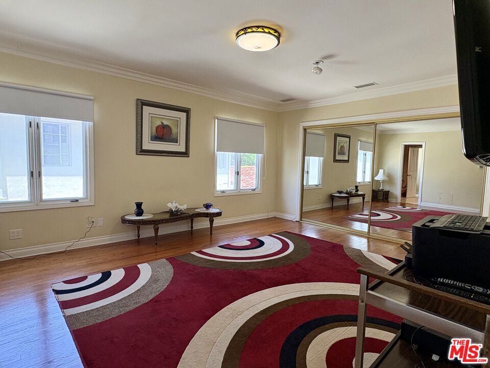 414 N Las Palmas Avenue Property Photo 27
