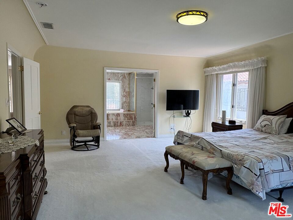 414 N Las Palmas Avenue Property Photo 37