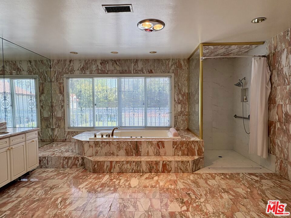 414 N Las Palmas Avenue Property Photo 40