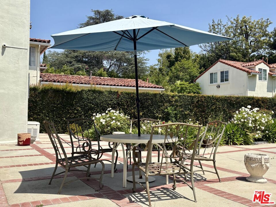 414 N Las Palmas Avenue Property Photo 44